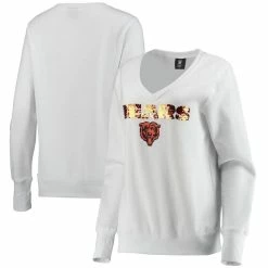 Cuce Women's White Chicago Bears Victory V-Neck Pullover Sweatshirt