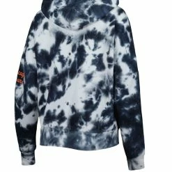 New Era Women's Navy Chicago Bears Cloud Dye Fleece Pullover Hoodie 9 New Era Women's Navy Chicago Bears Cloud Dye Fleece Pullover Hoodie -Fanatics DSCO1145451678 1320 ALT3