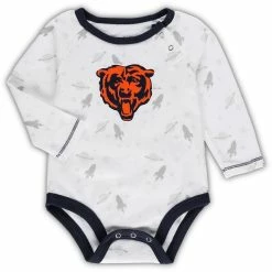 Outerstuff Newborn & Infant White/Navy Chicago Bears Dream Team Raglan Onesie Pants & Hat Set 8 Outerstuff Newborn & Infant White/Navy Chicago Bears Dream Team Raglan Onesie Pants & Hat Set -Fanatics DSCO1146831606 3550 ALT2