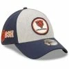 New Era Men's Heathered Gray/Navy Chicago Bears 2022 Sideline 39THIRTY Historic Flex Hat 1 New Era Men's Heathered Gray/Navy Chicago Bears 2022 Sideline 39THIRTY Historic Flex Hat -Fanatics DSCO1146847383 1927
