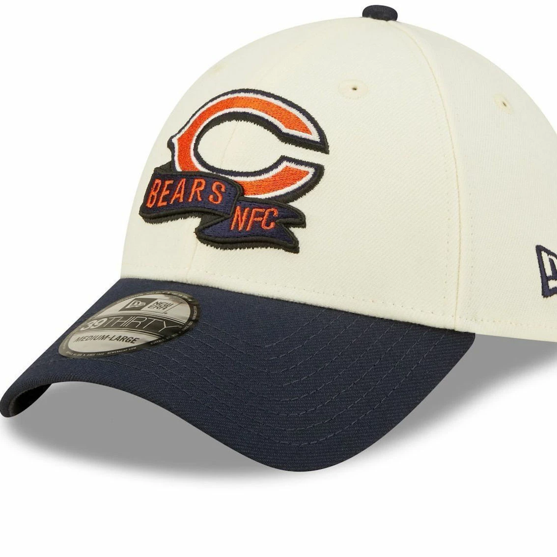 New Era Men's Cream/Navy Chicago Bears 2022 Sideline 39THIRTY 2-Tone Flex Hat 6 New Era Men's Cream/Navy Chicago Bears 2022 Sideline 39THIRTY 2-Tone Flex Hat - Image 4